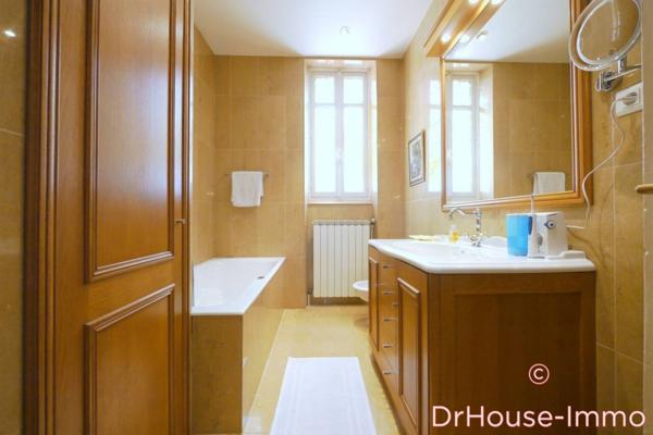 Maison à vendre 9 pièces de 237 m²