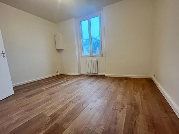 Appartement 2 pièces au coeur du centre ville de DOURDAN!