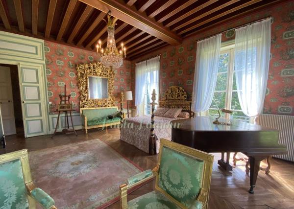 Superbe Château du début du XIXème à 3h30 de PARIS