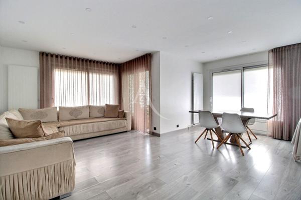Appartement 5 pièces 103 m² Maurepas Centre
