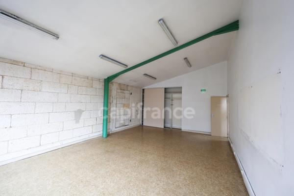 Bureaux fonctionnels à Angoulême 190 m2, proche gare et centre-ville faible loyer