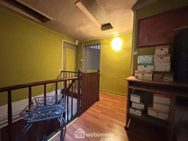 Maison 305 m² à Crécy-sur-Serre 02270