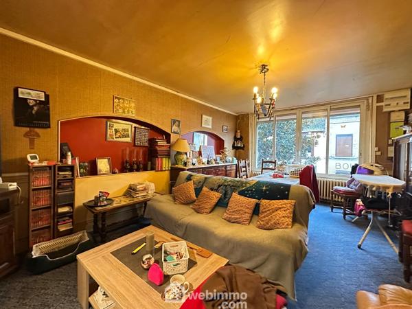 Maison 305 m² à Crécy-sur-Serre 02270
