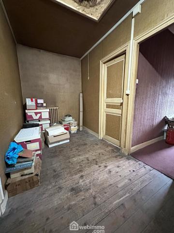 Maison 305 m² à Crécy-sur-Serre 02270