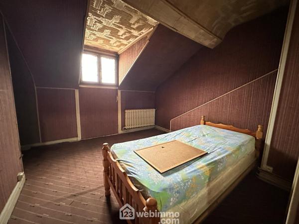 Maison 305 m² à Crécy-sur-Serre 02270