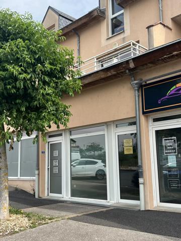 Location Local commercial 4 pièces 120 m2 à Druelle Balsac