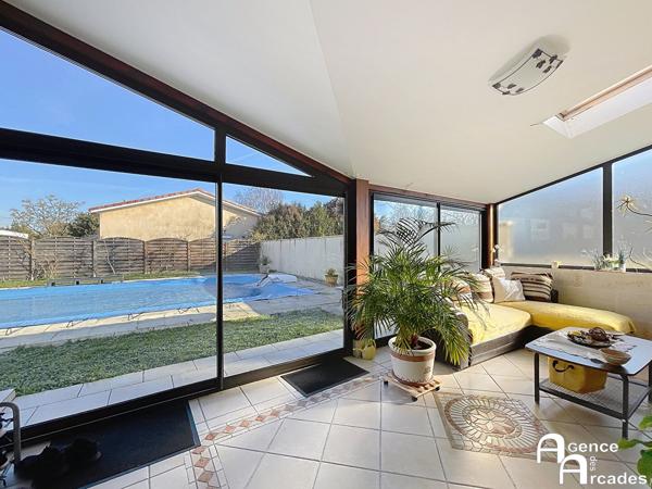 ÉLÉGANTE MAISON FAMILIALE AVEC PISCINE AU C?UR DE BÈGLE Bègles (33130)