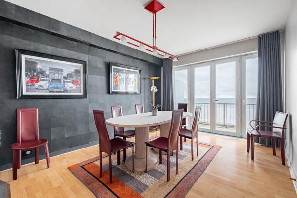 T5 vue mer 3 suites stationnement.