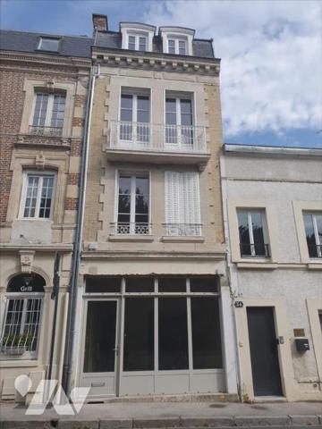 A VENDRE A EPERNAY - IMMEUBLE A USAGE DE COMMERCE ET D'HABITATION