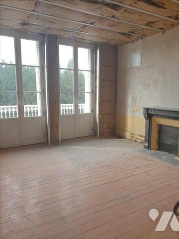 A VENDRE A EPERNAY - IMMEUBLE A USAGE DE COMMERCE ET D'HABITATION