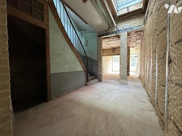 A VENDRE A EPERNAY - IMMEUBLE A USAGE DE COMMERCE ET D'HABITATION