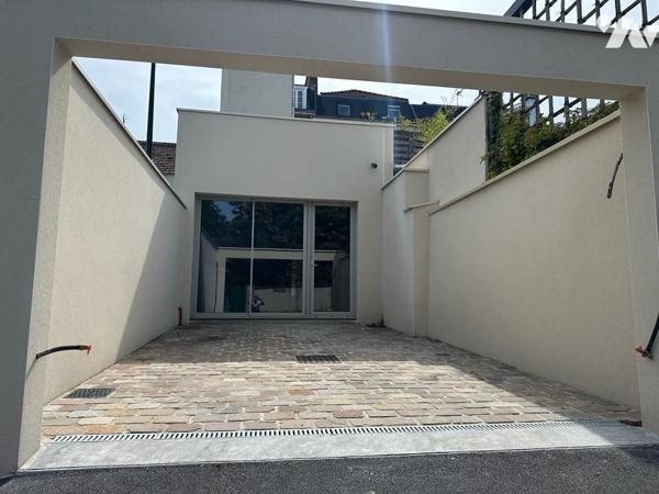 A VENDRE A EPERNAY - IMMEUBLE A USAGE DE COMMERCE ET D'HABITATION