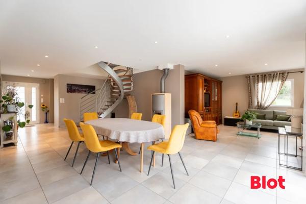 Maison 5 pièce(s)