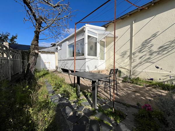 A VENDRE Maison Angers St Leonard/Les Justices-garage-jardin