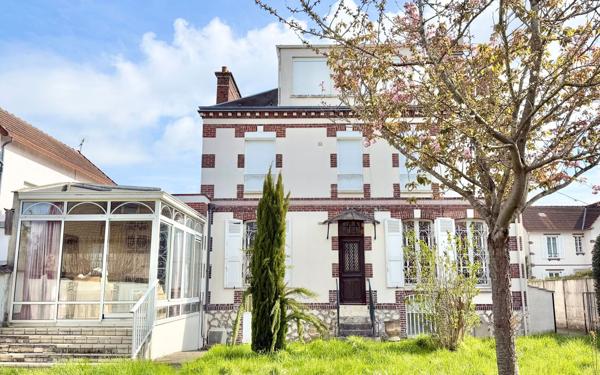 Maison à vendre    7 pièces • 190,05 m2 Chartres