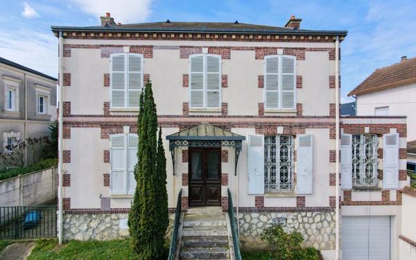 Maison à vendre    7 pièces • 190,05 m2 Chartres