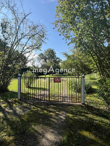 Terrain à CONGE-SUR-ORNE, 72290 - 1800m²