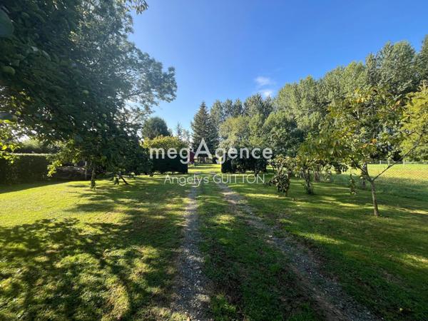 Terrain à CONGE-SUR-ORNE, 72290 - 1800m²