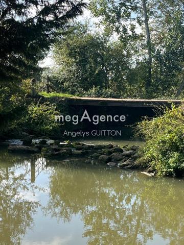 Terrain à CONGE-SUR-ORNE, 72290 - 1800m²