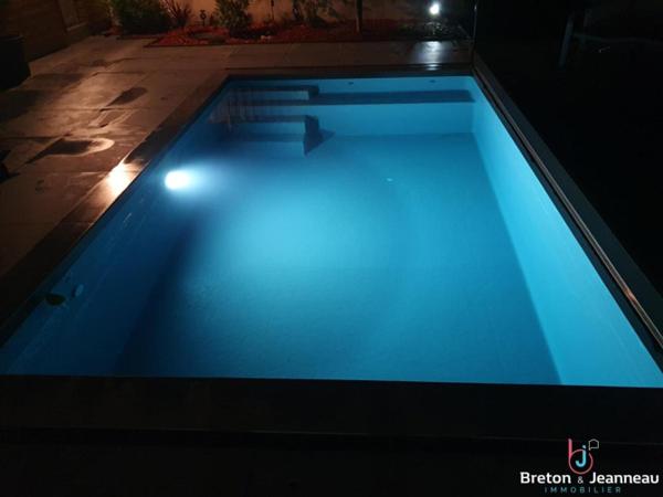 Charmante maison en pierre centre de Saint-Berthevin