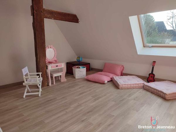 Charmante maison en pierre centre de Saint-Berthevin