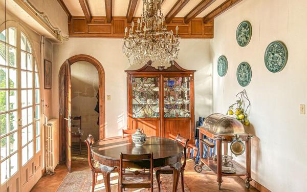 Maison à vendre    7 pièces • 245,75 m2 Gan