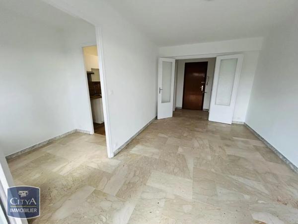 Appartement à louer 1 pièce 32.28m²