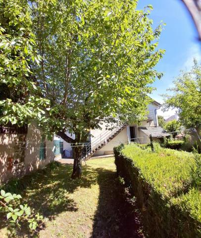 Vente / Maison à Vic-sur-Cère (15800)