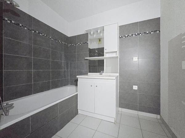 Appartement T3 dans copropriété récente - Calme