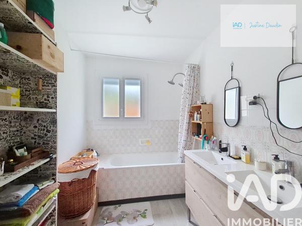 Maison à vendre 7 pièces 120 m² Le Coudray-Montceaux