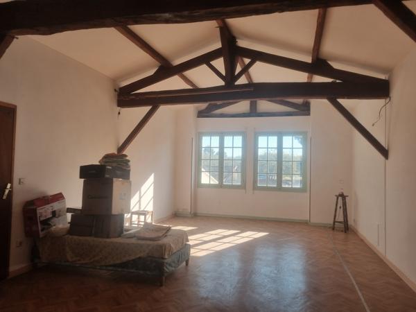 Maison 10 pièce(s) 5 chambre(s) 260 m²