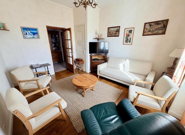Maison 9 pièces style basque avec garage