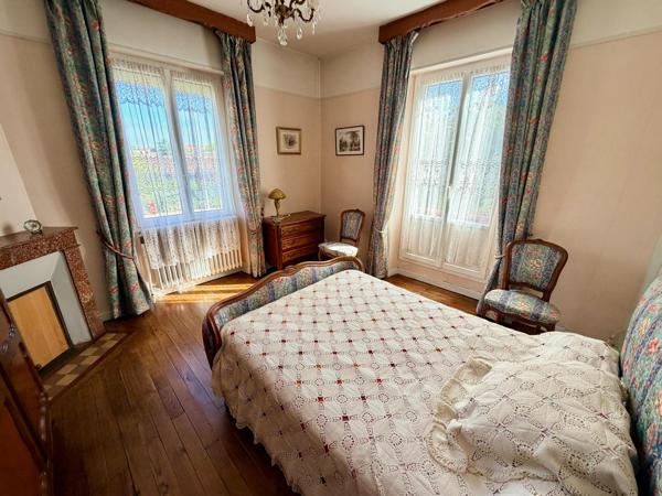 Maison 9 pièces style basque avec garage