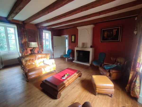 Belle Demeure – Dépendances en Pierre Thaire 9 pièce(s) m2