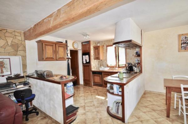 Dpt Alpes de Haute Provence (04), à vendre CASTELLANE maison 5 pièces - 143 m² - Terrain de 1143 m² - Plain pied