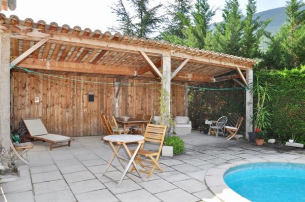Dpt Alpes de Haute Provence (04), à vendre CASTELLANE maison 5 pièces - 143 m² - Terrain de 1143 m² - Plain pied