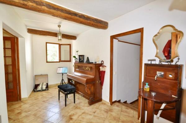 Dpt Alpes de Haute Provence (04), à vendre CASTELLANE maison 5 pièces - 143 m² - Terrain de 1143 m² - Plain pied