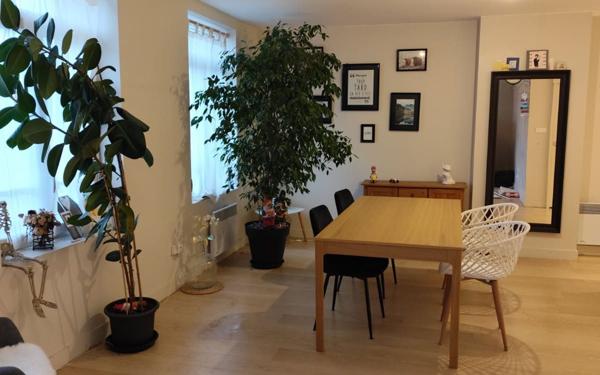 Appartement à louer    4 pièces •  Armentières