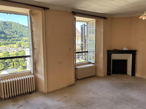 Maison 10 pièces THIEZAC A RENOVER avec potentiel