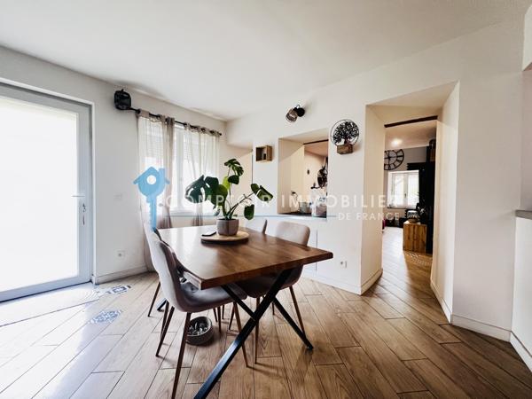 Maison
                                                                                                                                                                                                                                                                                                                        5 pièce(s)                                                                                                                                                                                                          3 chambre(s)                                                                                                                                                                                                          122  m²