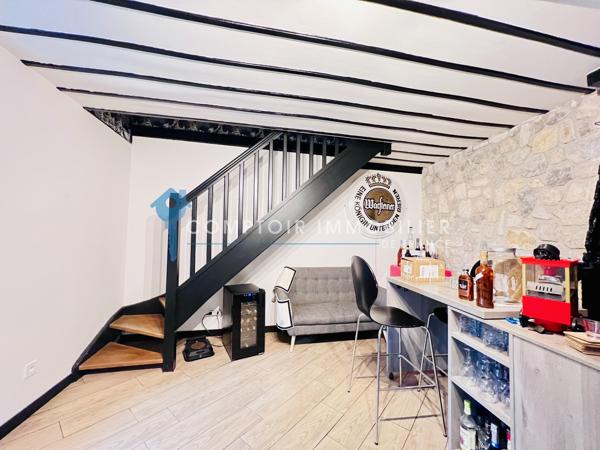 Maison
                                                                                                                                                                                                                                                                                                                        5 pièce(s)                                                                                                                                                                                                          3 chambre(s)                                                                                                                                                                                                          122  m²