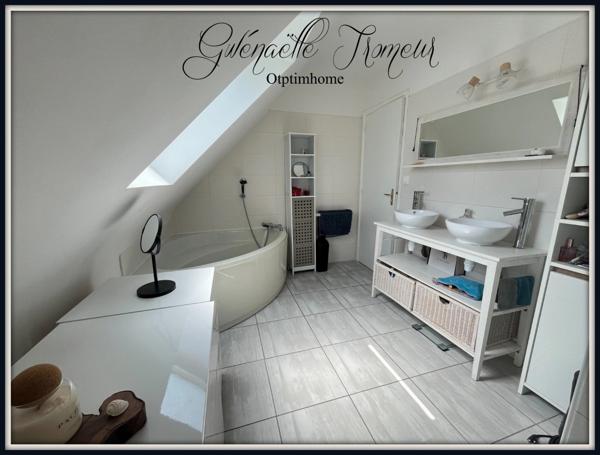 Maison à vendre 6 pièces SAINT SAUVEUR (29)
