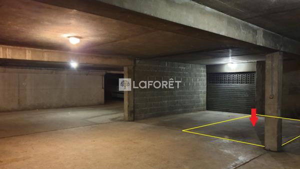 Location parking / box Versailles - 1 pièce(s) - 95 € par mois