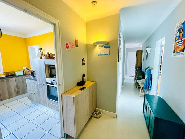 Châlatres en dernier étage - Immeuble ravalé - 3 chambres - Lumineux et calme , Nantes