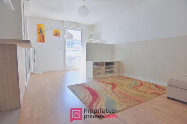 Appartement  3 pièces 66,03 m² Carrez  avec 18 m² de jardin d'hiver et 8 m² de balcon filant