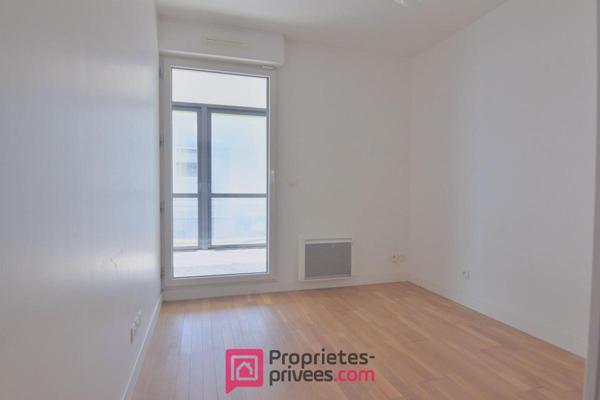 Appartement  3 pièces 66,03 m² Carrez  avec 18 m² de jardin d'hiver et 8 m² de balcon filant