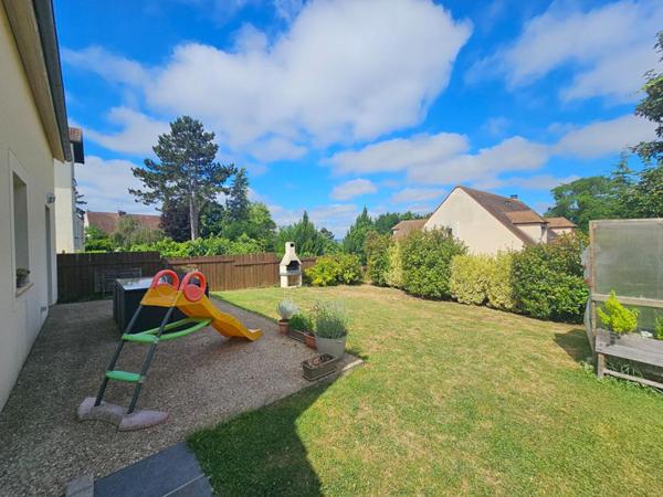 MAISON DE 2015, PROCHE TOUTES COMMODITÉS