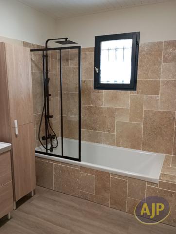 Location maison Soulac Sur Mer : 1 430 € - AJP Le Verdon Immobilier