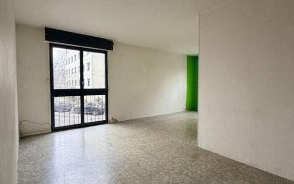 Appartement à vendre    5 pièces • 77,79 m2 Grigny