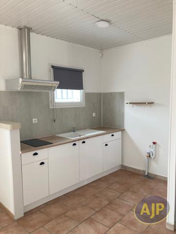 Location maison Saint Estephe : 600 € - AJP Pauillac Immobilier